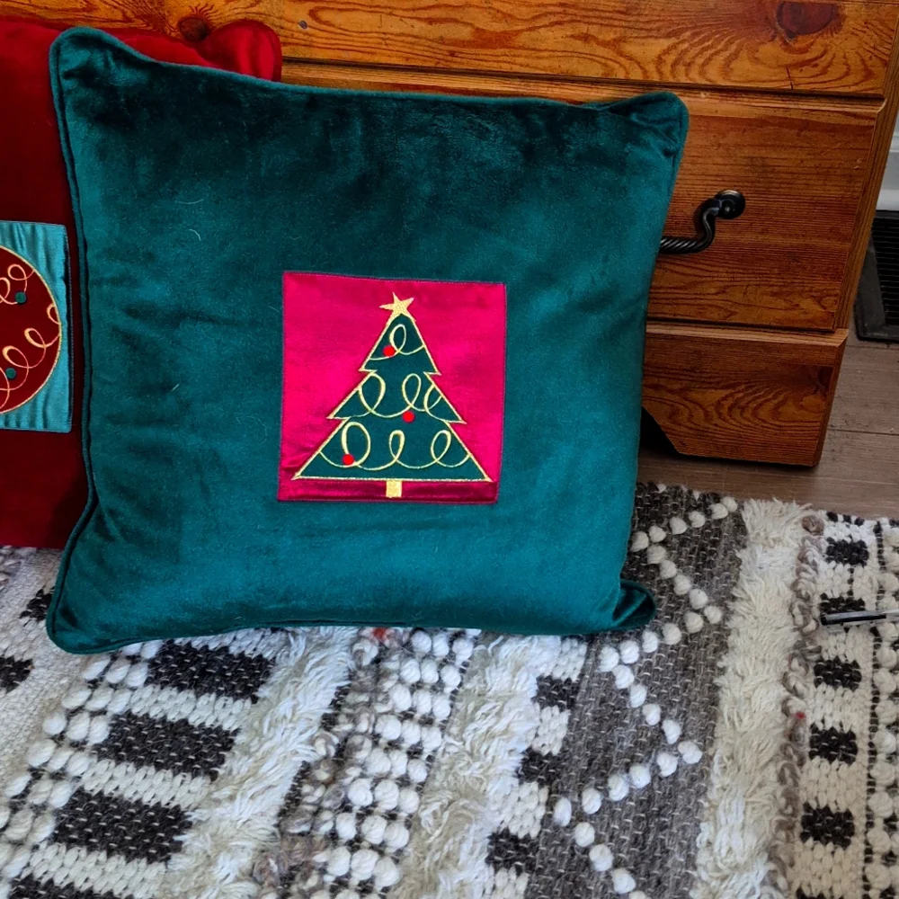 Pair Of Velvety Fleece Holiday Pillows Tree Ornanent